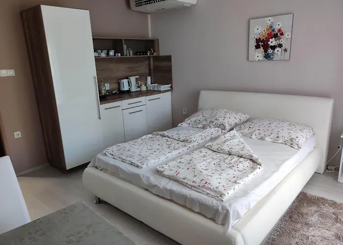 Anna Apartman